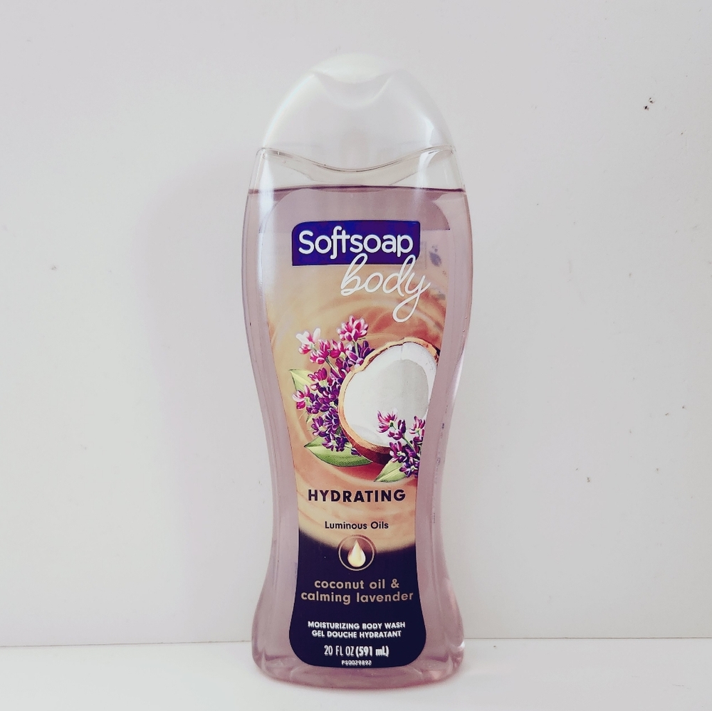 ⭐4/$15 Softsoap Moisturizing Body Wash Luminous Oils Coconut Oil & Lavender